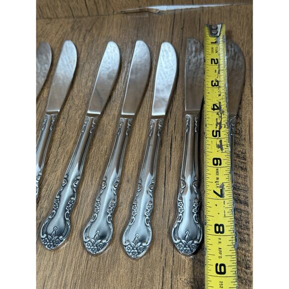 Set Of 8 Imperial Intl FLEURETTE Stainless Floral Silverware Flatware Knivess - Picture 4 of 4